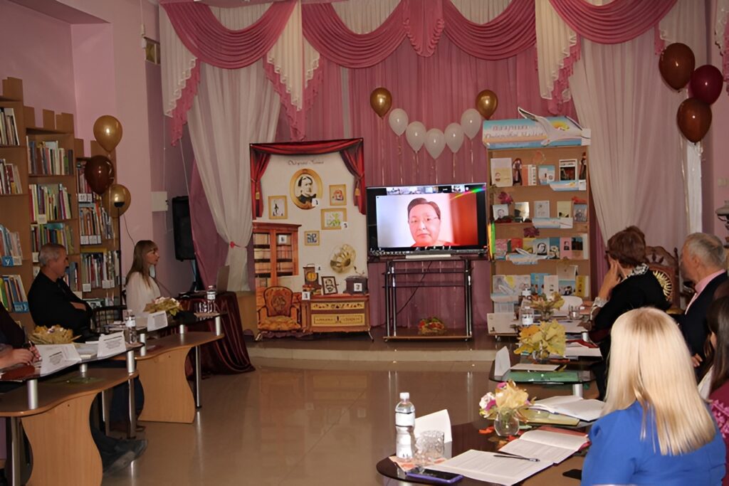 Наталія Марченко - на екрані дисплея під час виступу онлайн