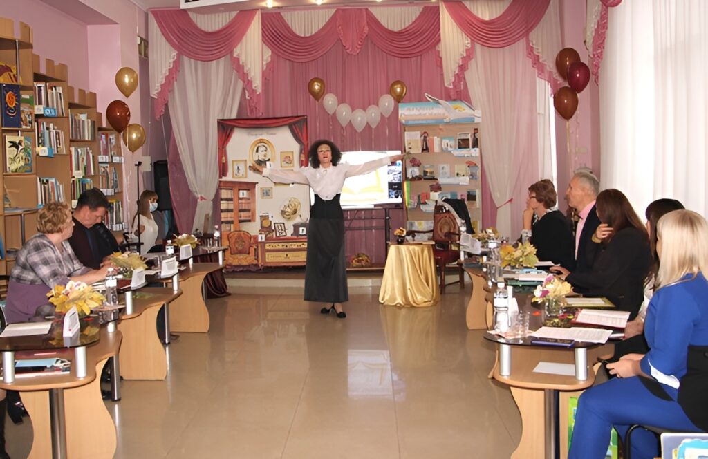 Театралізація, Вікторія Сломчинська в образі Дніпрової Чайки