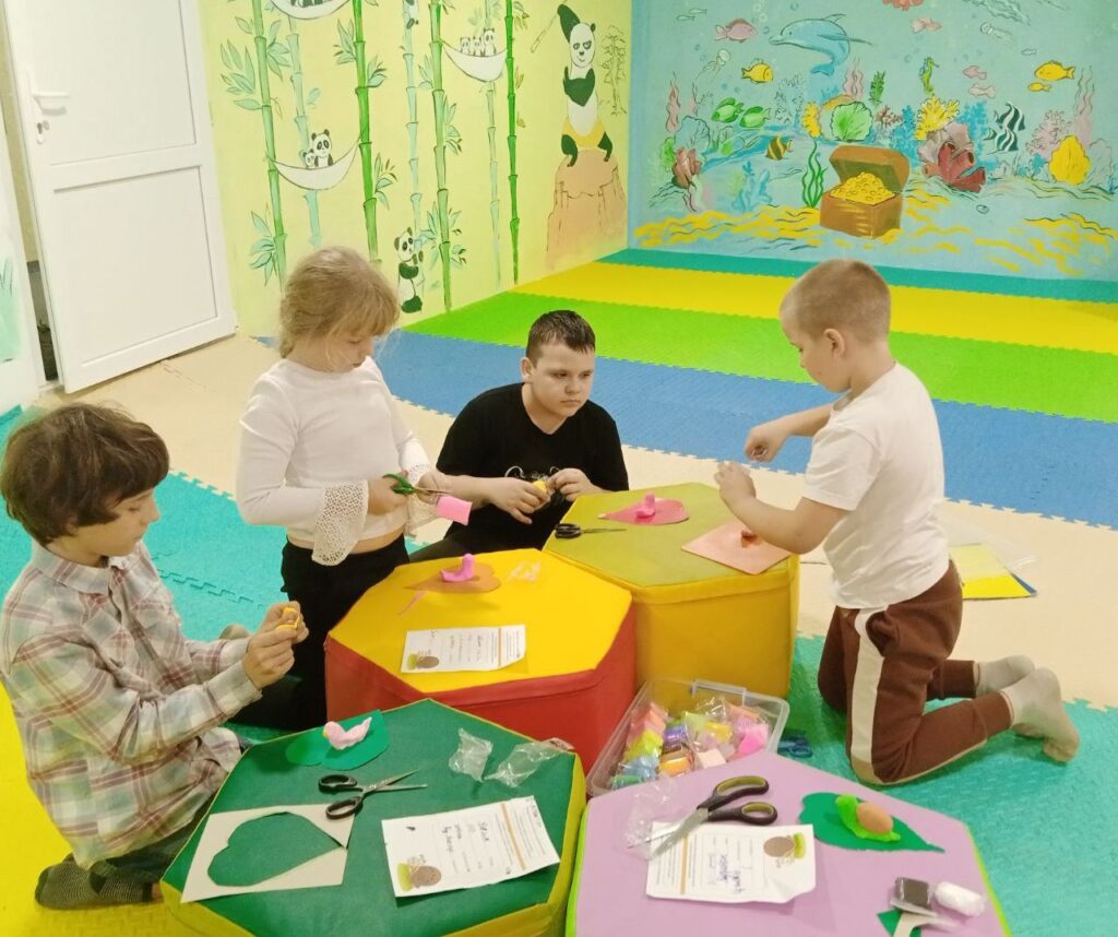 Учасники майстерки за творчістю