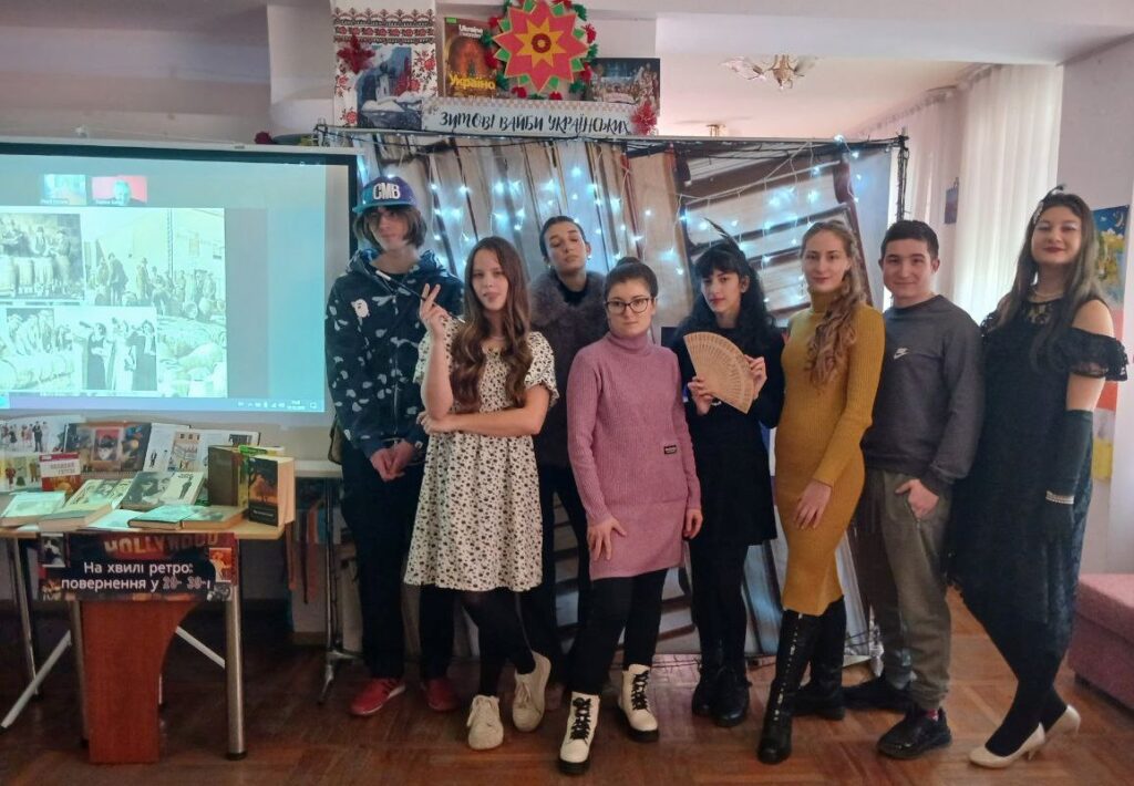 Учасники клубної ретро-вечірки