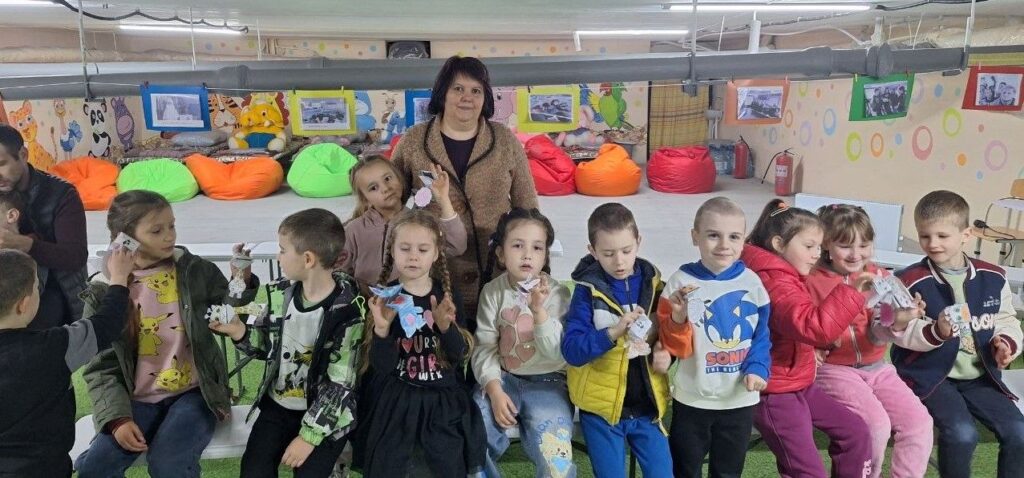 Учасники майстерки в укритті